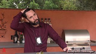 Corrupt officer takes advantage of evidence handler