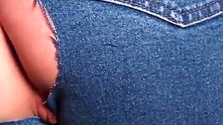 Hot Tattoo Chick Squirts While Banging