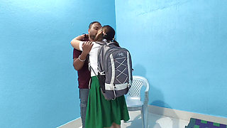 18 years virgin school girl fucked by her boyfriend for the first time viral video (Hindi audio)