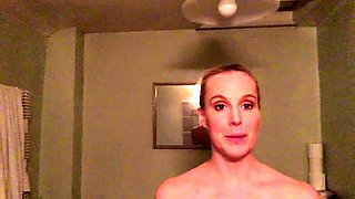 Amateur redhead milf sucking and foot job scene