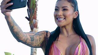 Mariana Martix Tempts in Steamy Latina POV Encounter