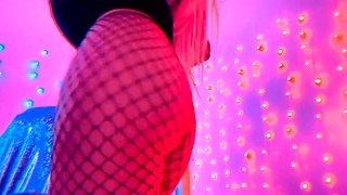 Sexy huge ass latina amateur rides fetish dudes cock