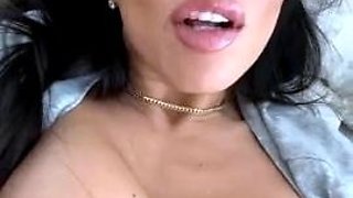 Sexy asian toys her pussy and ass on webcam