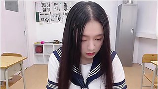 The School Teacher Fuck With His Girl Student In The Classroom Cum In Mouth台灣女學生放課後的口爆輔導