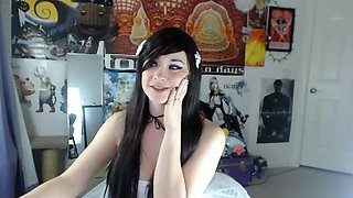 Amateur Webcam Teen Masturbates And Teases