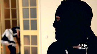 Caught In The Act: Maid Gets Fucked By Thief During Burglary