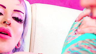 Hippie and Bimbo Anal Fuck with Crazy Toys