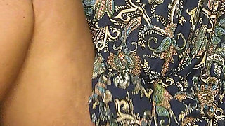 Arabian Stepmom Trying to Squirt in Her Bedroom