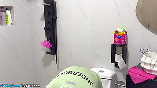 This Is How the Semen Is Extracted with the Mouth and Ass