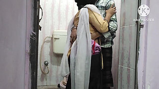 18+ College Gril Bathroom Sex with Friend