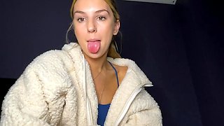 Hottest Amateur 19yo Blonde Teen going solo on Webcam