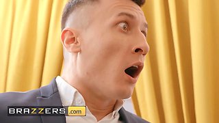 Brazzers - Sofia Lee black mystique have some lezzie fun at the auction before they call charlie to join for a three way - brazzers