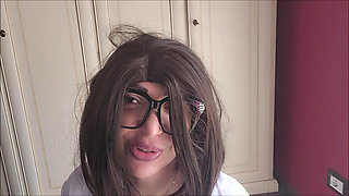 Doctor makes noisy farts