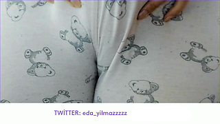 CAMELTOE- MASTURBATE WITH PAJAMA- RUBBING PUSSY WITH PAJAMA