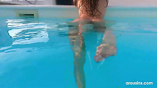 Join me in the Pool! Sensual Babe Dee Vine Fooling around at Arousins