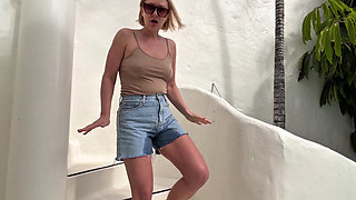 Desperate Wetting Denim Shorts on the Terrace: Can't Hold It Anymore