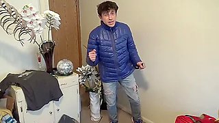 Bouncing Boner On A Dancing Hunk!