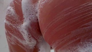 Sexy hottie Anetta Keys enjoys a solo toy masturbation