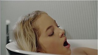 Sex Addict Blonde Influencer Bella Spark Fucks Her Pet Alien Monster