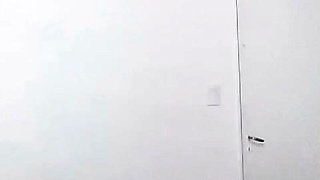 Double amputee masturbates screaming for cock!