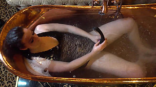 Vivienne L'amour - Copper Bath Vibrator Masturbation