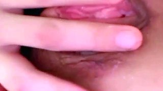 Sexy hottie Anetta Keys enjoys a solo toy masturbation