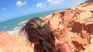 Risky Beach Fuck Behind the Rocks