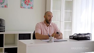 Nikki Sweet Offers Up Her Ass to Stepdad