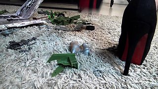 soldier toys crushing by kirstin