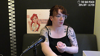 NSFW Review of the Honey Pistil Licking Vibrator From the Bad Peach