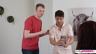 Getting Stepmom On Film - S1:E6