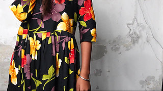 Indian College girl dating sex going viraL