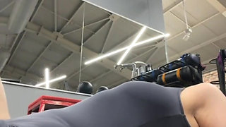 Bbw sexy girl jucielussie training in the gym
