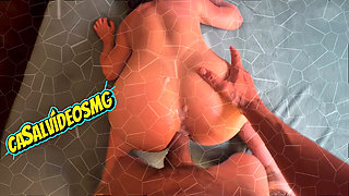 Brazilian Married Woman Taking It in the Ass and Moaning in Hurt