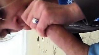 Jenn's Beach Blowjob