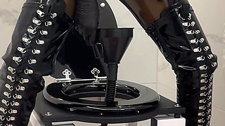 Slave Is Used as a Toilet and Cumdump
