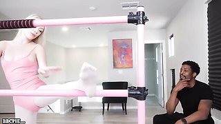 Awesome blonde Braylin Bailey gets impaled in the missionary pose