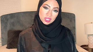 JOI Arabic in Abaya