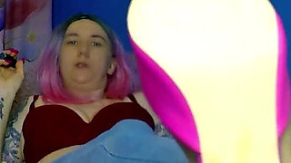 Lady Angela One Shoe Vaping