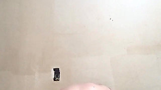 Twerking N Squirting Slut