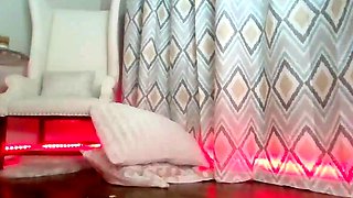 SMALL TIT BRUNETTE TATTOOED TEEN GIRLFRIEND CAUGHT IN SHOWER
