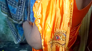 Indian Mallu Aunty Saree Changing Enjoying