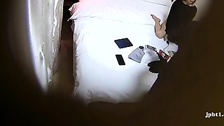 Horny fat arab housewife fingered on amateur hidden cam