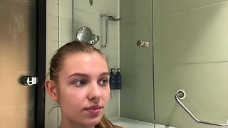 Jucielussie playing in the bathroom