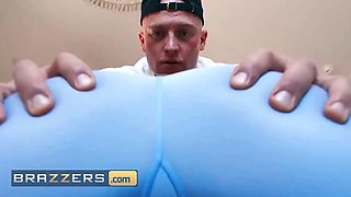 Brazzers - gorgeous Kira Noir takes zac insane to her room and nails him right under her roommate’s nose