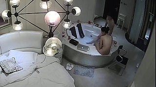 Amateur milf hidden cam