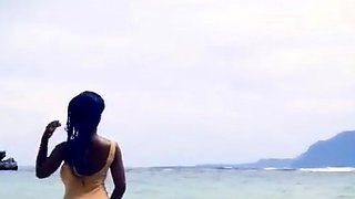 Public Flashing Of Big Natural Tits In The Moment Of Escape