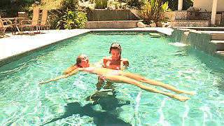 Lesbian Summer Vibes - Swimming Muffs