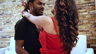Sauteli bahan ko heroine banane ka lalach deke chod diya