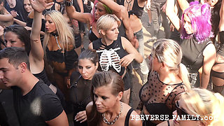 Perverse Family 53.2 (season 4) 2nd Day of Festival Bigger & Better